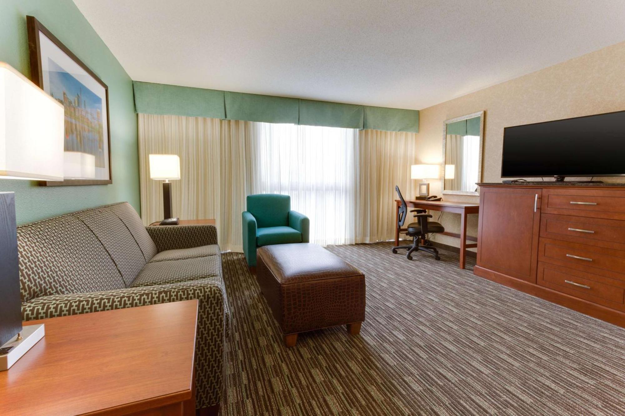 Drury & Grandview Hotel 3*